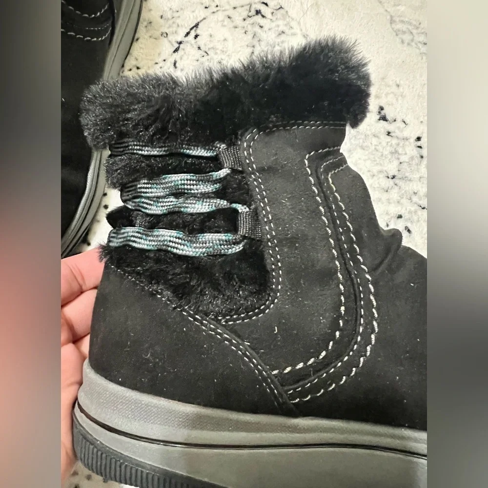 New Womens Clarks Breeze Cozy Black Cloudsteppers Boots - Size 7